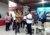 Berdayakan SDM Lokal, BLUD UPTD KKP Kepulauan Raja Ampat Serahkan Sejumlah Bantuan